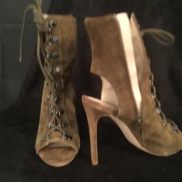 Steve Madden suede Peep toe olive green bootie 8.5 - Picture 3 of 13